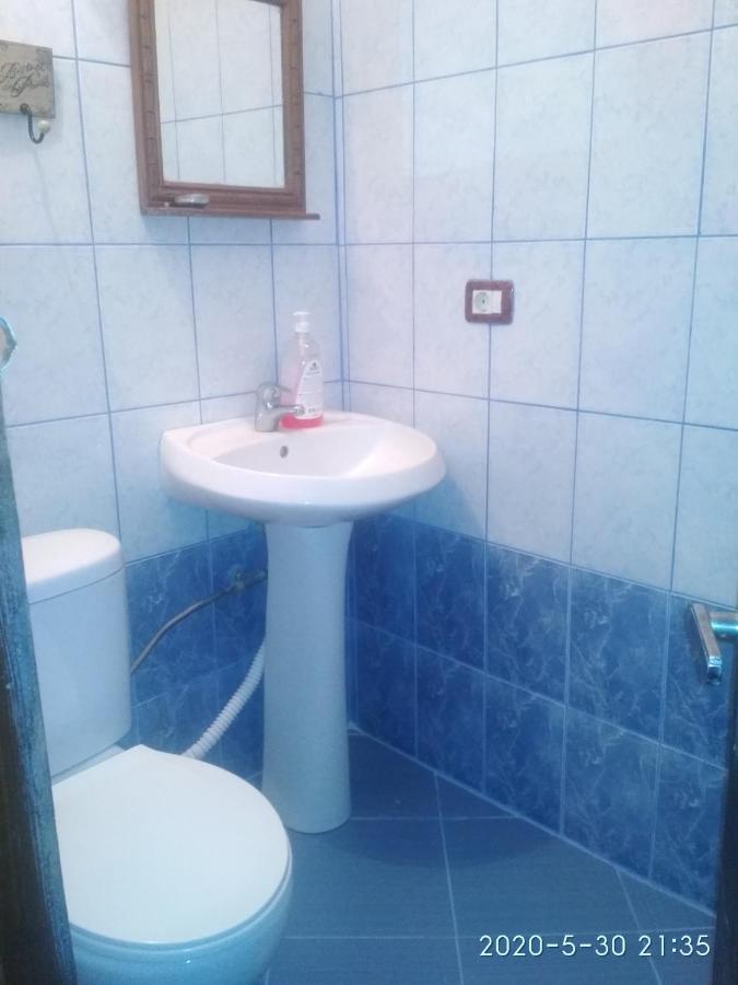Karafil Guesthouse จีโรคาสเตอร์ ภายนอก รูปภาพ