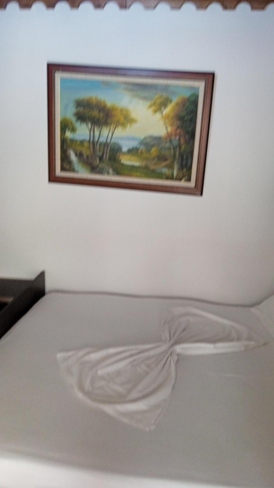 Karafil Guesthouse จีโรคาสเตอร์ ภายนอก รูปภาพ